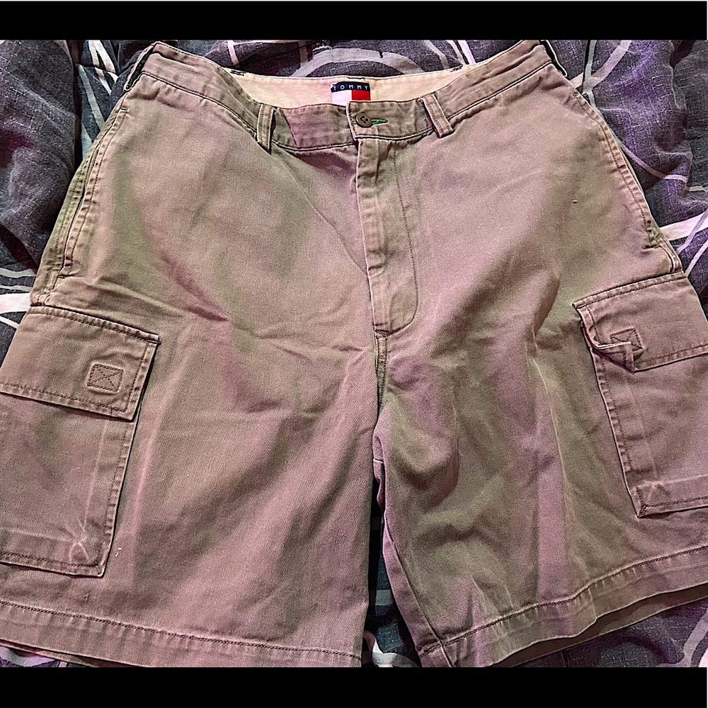 3/$22 Vintage Tommy Hilfiger green cargo shorts 32